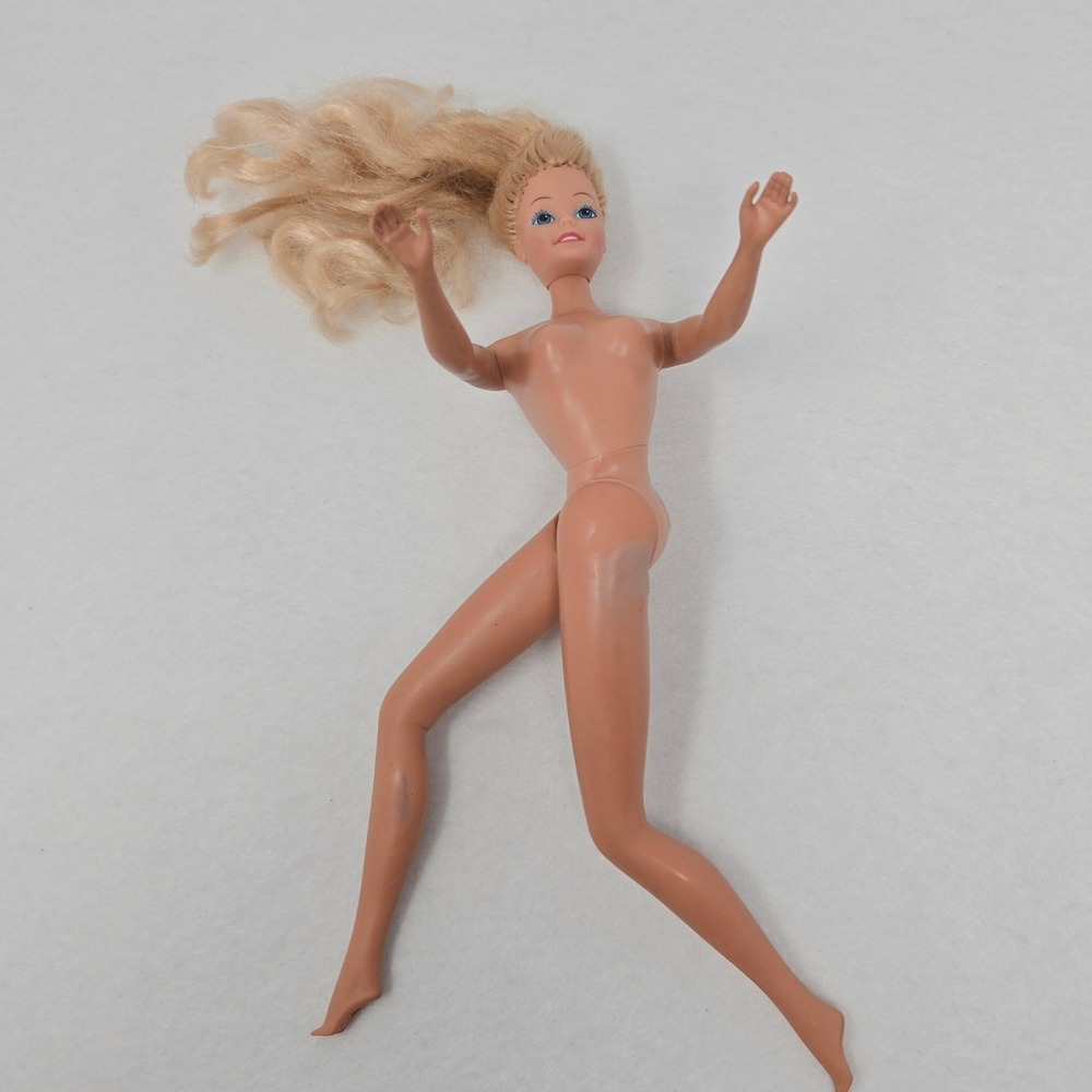 Mattel Barbie Doll Blonde Hair Blue Eyes Vintage Japan - Picture 6 of 15